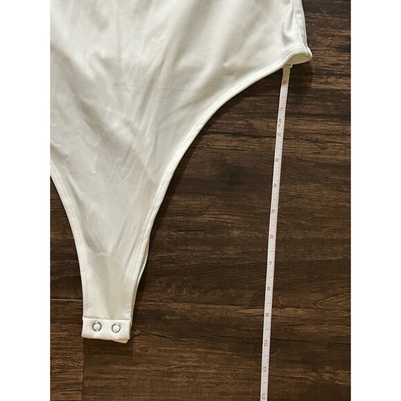 Forever 21 Women's White Halther Bodysuit Size M Pre-Owned - Picture 7 of 12